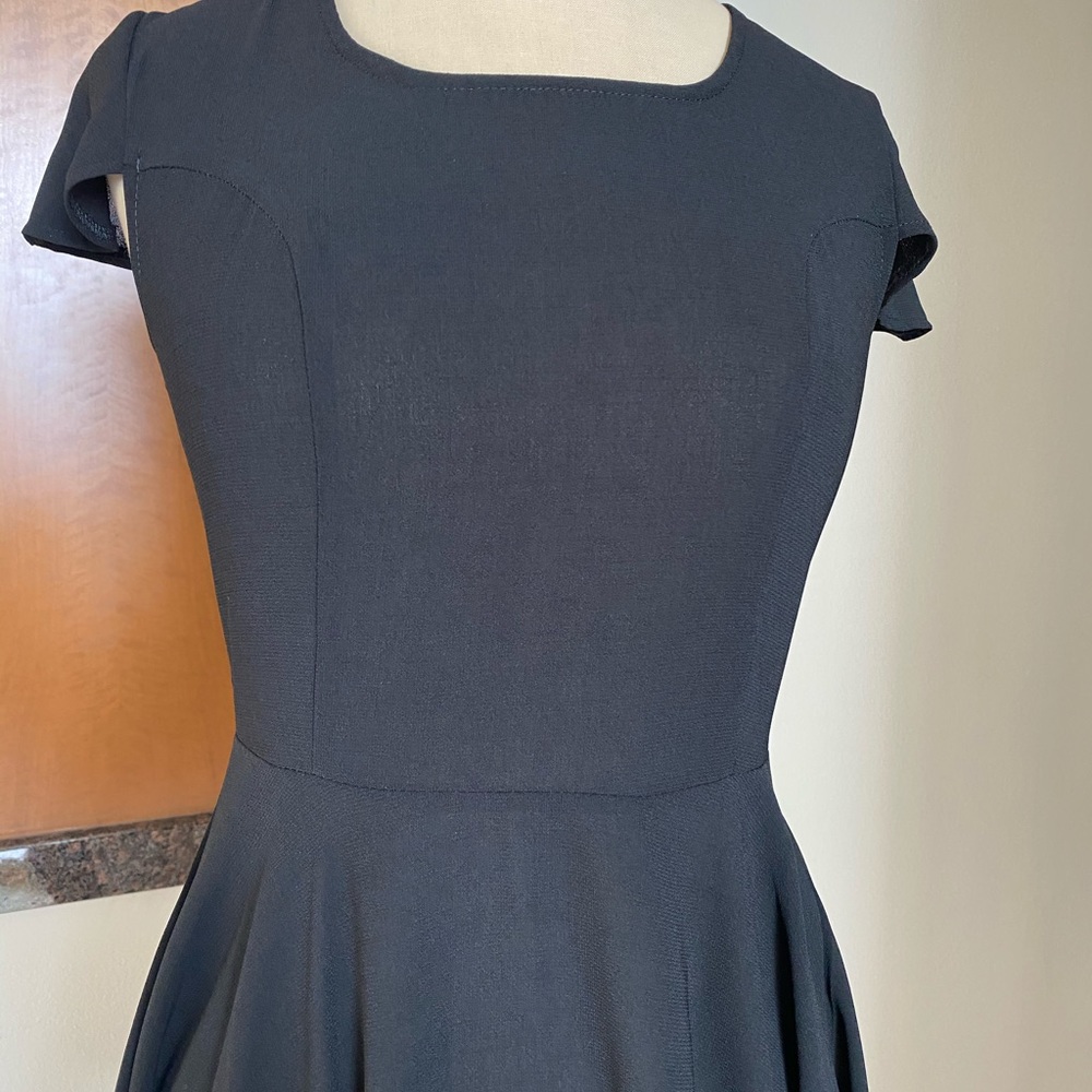 NWOT Mika and Gale 6 black dress. - Picture 4 of 6